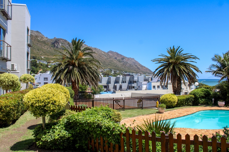 2 Bedroom Property for Sale in Gordons Bay Central Western Cape